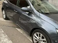 Usado Renault Mégane Zen 140 CV (102 kW) 2019 Gris / plata Berlina