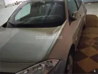 Usado Renault Mégane II Dynamique 98 CV (72 kW) 2004 Gris / plata Berlina