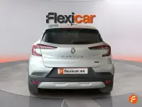 Usado Renault Captur Evolution 145 CV (106 kW) 2023 Beige SUV