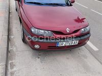 Usado Renault Laguna 110 CV (80 kW) 1998 Granate Berlina