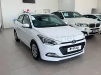 Usado Hyundai i20 84 CV (61 kW) 2017 Blanco Berlina
