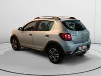 Usado Dacia Sandero Essentiel 101 CV (74 kW) 2020 Gris Utilitario