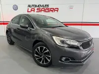 Usado DS Automobiles DS4 Design 120 CV (88 kW) 2016 Gris / plata Berlina