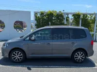 Usado VW Touran Advance 105 CV (77 kW) 2015 Gris / plata Monovolumen
