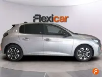 Usado Peugeot 208 Allure 101 CV (74 kW) 2025 Gris Utilitario