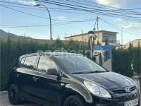 Usado Hyundai i20 Classic 78 CV (57 kW) 2011 Negro Utilitario