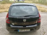 Usado Dacia Sandero Lauréate 85 CV (62 kW) 2010 Negro Berlina