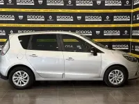 Usado Renault Scénic III LIMITED 110 CV (80 kW) 2015 Gris Monovolumen