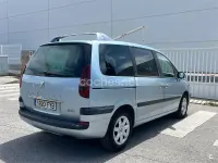 Usado Peugeot 807 136 CV (100 kW) 2007 Azul Monovolumen