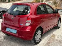 Usado Nissan Micra Acenta 80 CV (58 kW) 2013 Rojo Utilitario