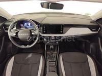 Usado Skoda Scala Selection 115 CV (84 kW) 2025 Gris / plata Utilitario