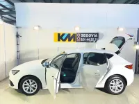 Usado Seat Leon Style 115 CV (84 kW) 2021 Blanco