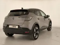 Usado Renault Captur Techno 100 CV (73 kW) 2025 Gris SUV