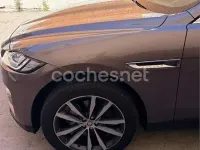 Usado Jaguar F-Pace Portfolio 300 CV (220 kW) 2018 Marrón SUV