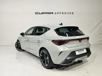 Usado Cupra Leon 150 CV (110 kW) 2024 Gris / plata Berlina