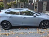 Usado Volvo V40 Inscription 122 CV (89 kW) 2017 Azul Utilitario