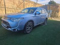 Usado Mitsubishi Outlander P-HEV 203 CV (149 kW) 2015 Gris / plata SUV