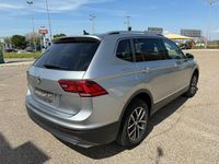 Usado VW Tiguan Allspace Advance 150 CV (110 kW) 2021 Gris / plata SUV