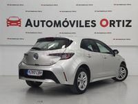 Usado Toyota Corolla Active 122 CV (89 kW) 2019 Gris / plata Berlina