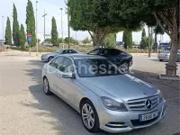 Usado Mercedes C220 Avantgarde 170 CV (125 kW) 2012 Gris / plata Berlina