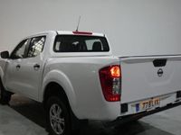 usado Nissan Navara NP300 4×4 2.3 dCi Acenta Double Cab 4×4