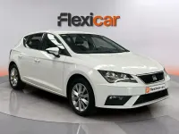 Usado Seat Leon Style 110 CV (80 kW) 2018 Blanco Berlina