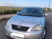 Usado Toyota Corolla Sol 110 CV (80 kW) 2002 Gris / plata Berlina