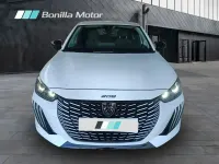 Usado Peugeot 208 Allure 100 CV (73 kW) 2024 Blanco Utilitario