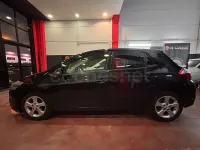 Usado Toyota Auris Active 90 CV (66 kW) 2011 Negro Utilitario