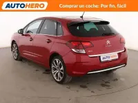Usado Citroën C4 Shine 150 CV (110 kW) 2016 Rojo Berlina