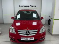 Usado Mercedes B200 140 CV (102 kW) 2009 Rojo Monovolumen
