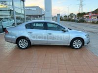 Usado VW Passat Edition 140 CV (102 kW) 2011 Gris / plata Berlina