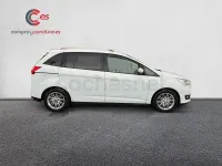 Usado Ford Grand C-Max Trend 120 CV (88 kW) 2016 Blanco Monovolumen