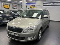 Usado Skoda Fabia Elegance 85 CV (62 kW) 2011 Gris / plata Familiar