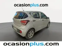 Usado Hyundai i10 66 CV (48 kW) 2017 Gris Utilitario