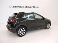 Usado Kia Stonic 100 CV (73 kW) 2022 Negro SUV