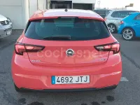 Usado Opel Astra Business 110 CV (80 kW) 2016 Rojo Berlina