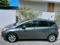 Usado Nissan Note Acenta 80 CV (58 kW) 2016 Gris / plata Utilitario