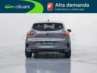 Usado Renault Clio V Techno 143 CV (105 kW) 2024 Gris / plata Berlina