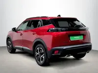 Usado Peugeot 2008 Allure 131 CV (96 kW) 2024 Rojo SUV