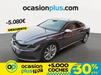Usado VW Arteon Elegance 190 CV (139 kW) 2018 Gris / plata Berlina