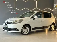Usado Renault Scénic Bose Edition 130 CV (95 kW) 2014 Blanco Monovolumen