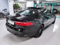 Usado Jaguar XF R-Sport 300 CV (220 kW) 2017 Negro Berlina