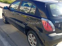 Usado Kia Rio Active 94 CV (69 kW) 2008 Negro Berlina