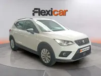 Usado Seat Arona Style 116 CV (85 kW) 2019 Blanco SUV