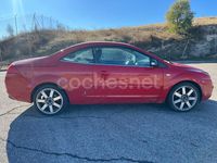 Usado Ford Focus Cabriolet Titanium 136 CV (100 kW) 2008 Rojo Descapotable