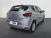 Usado Dacia Sandero Comfort 91 CV (66 kW) 2022 Gris / plata Berlina