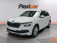 Usado Skoda Kamiq Selection 95 CV (69 kW) 2023 Blanco SUV