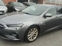 Usado Opel Insignia Business Elegance 200 CV (147 kW) 2021 Gris / plata Berlina