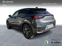 Usado Lexus LBX 136 CV (100 kW) 2025 Gris / plata SUV